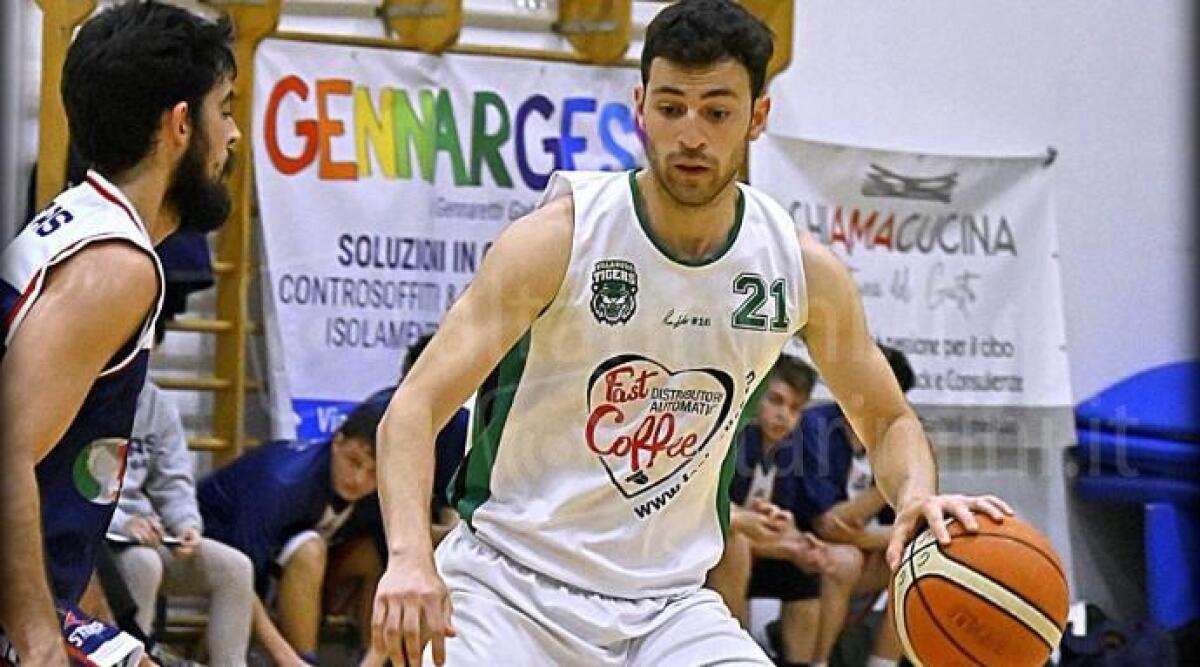 Basket, Div.Reg.: Tigers incerottati contro l'Omega, ma lo spirito è forte - Buo in azione (foto Alfio Sgroi)