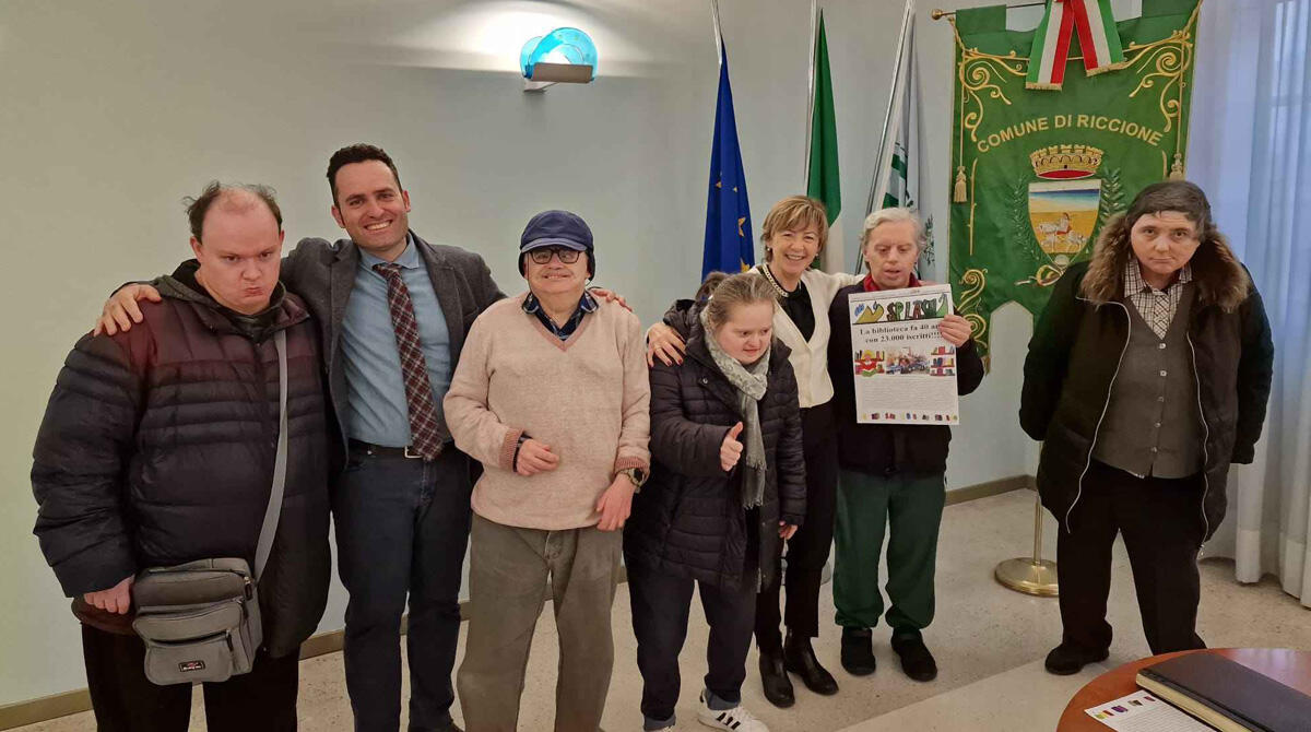 La sindaca riceve dei giornalisti speciali: i ragazzi della Cooperativa 134 - 