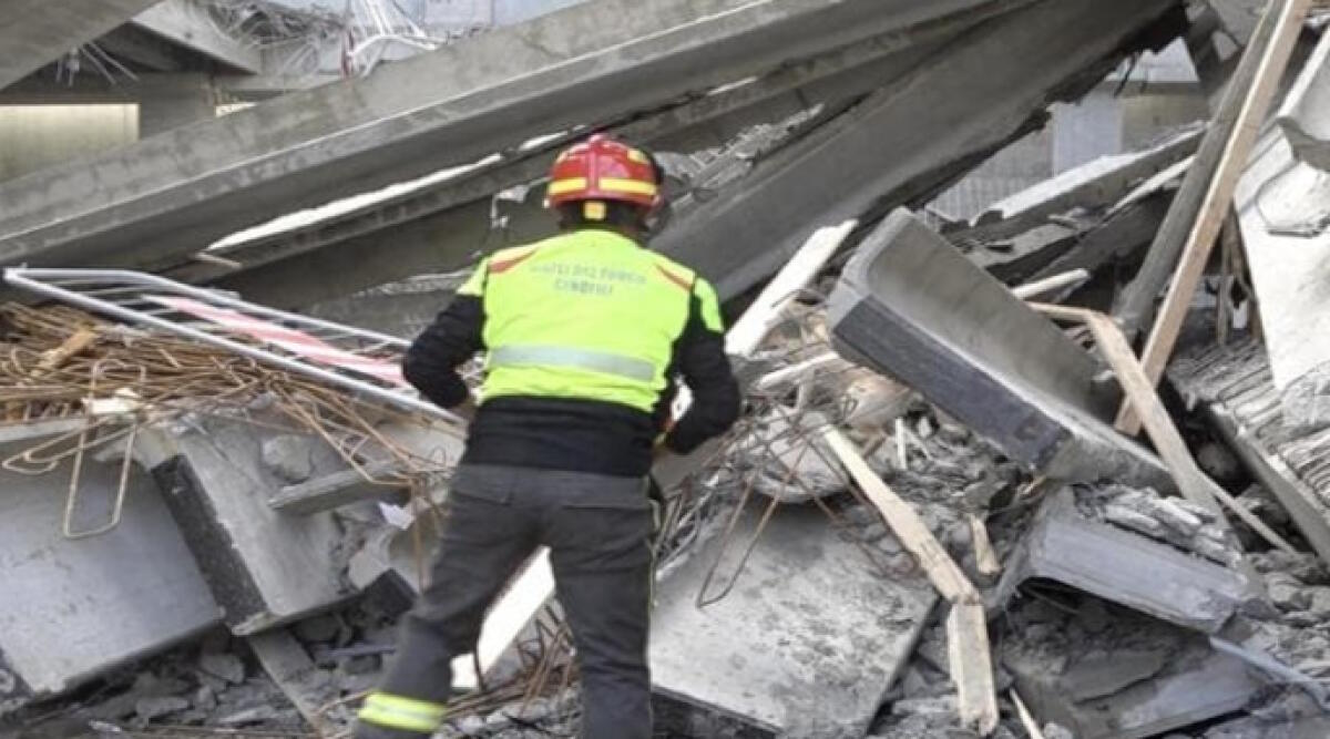 Tragedia Firenze, Ugil-Uil Rimini: “Sulla sicurezza il Governo latita” - Una delle immagini dei soccorsi