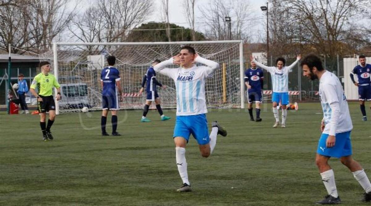 Calcio Prima, il Riccione passa anche a Bellaria (0-3). Doppietta di Cremonini - 