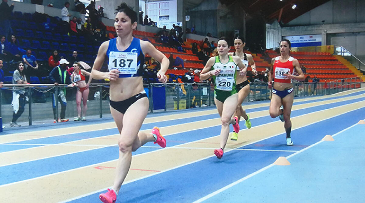 Elena Borghesi conquista due maglie tricolori su 800 e 1500 metri ai Campionati Italiani Master Indoor - Borghesi in gara nel 1500 metri