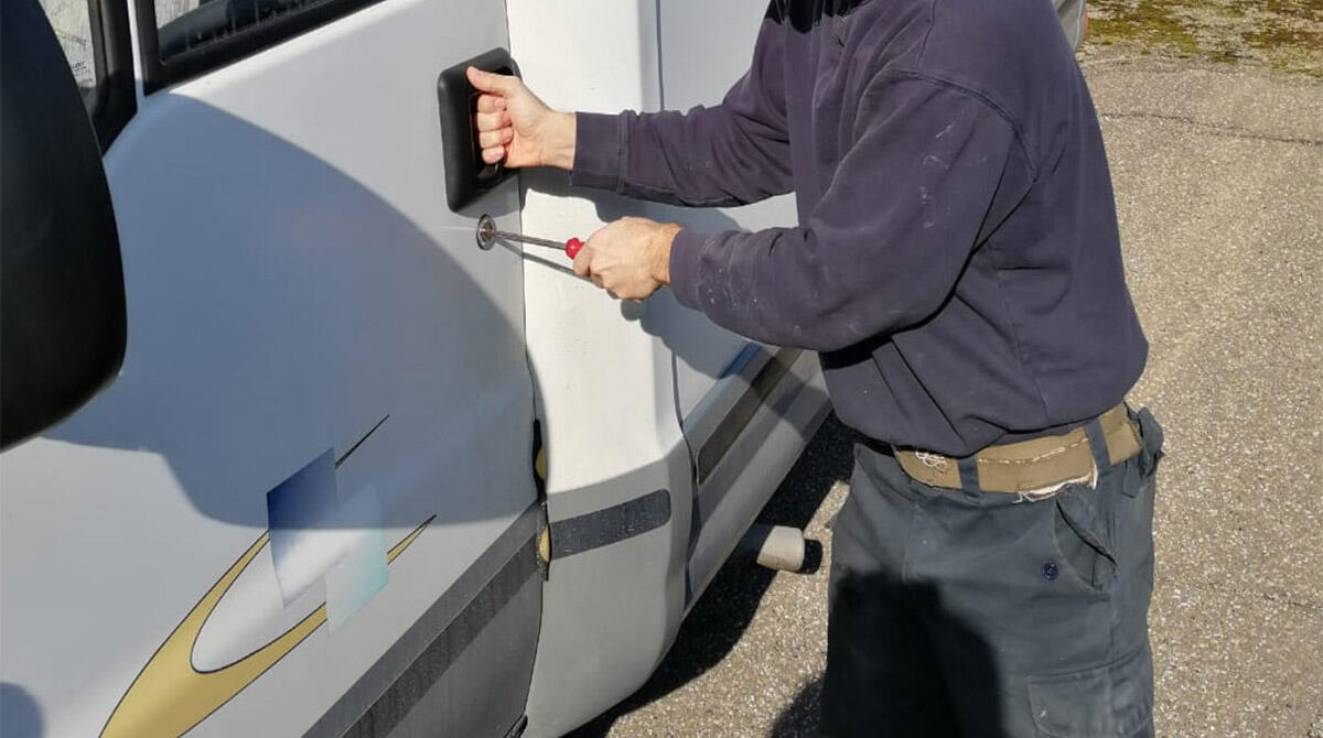 Sorpreso a rubare all'interno di un camper: arrestato a Rimini - REPERTORIO