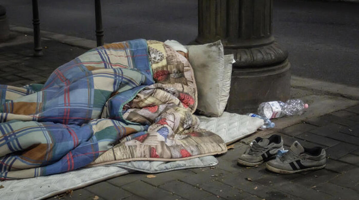 Rimini, nel 2023 sei senzatetto hanno perso la vita. L'appello: "Bisogna intervenire" - ANSA/MATTEO CORNER