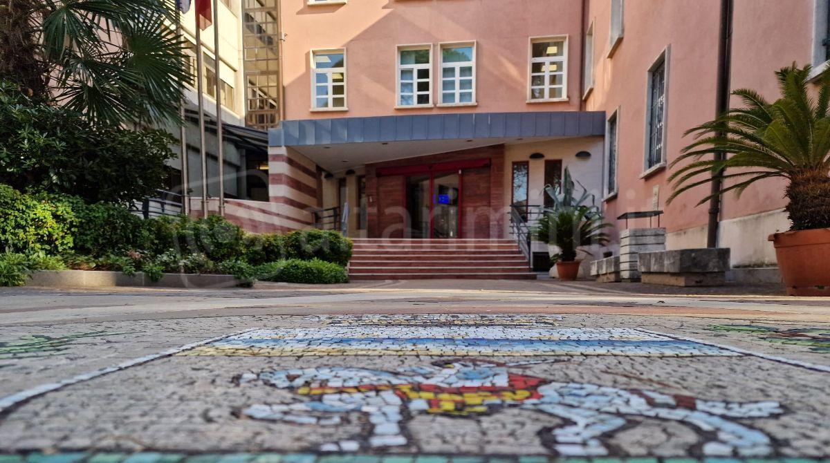 Sportelli psico-pedagogici nelle scuole del Distretto socio-sanitario di Riccione - Ingresso del Municipio di Riccione