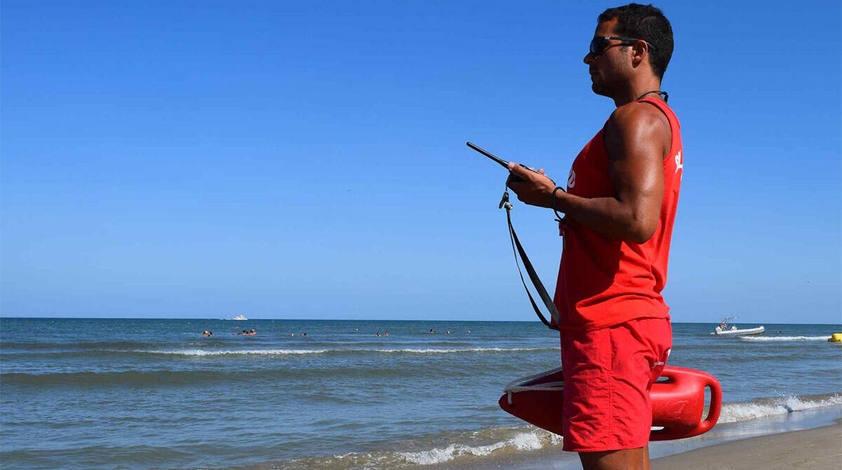 Rimini alla ricerca di bagnini di salvataggio: opportunità lavorativa per le spiagge libere - Archivio