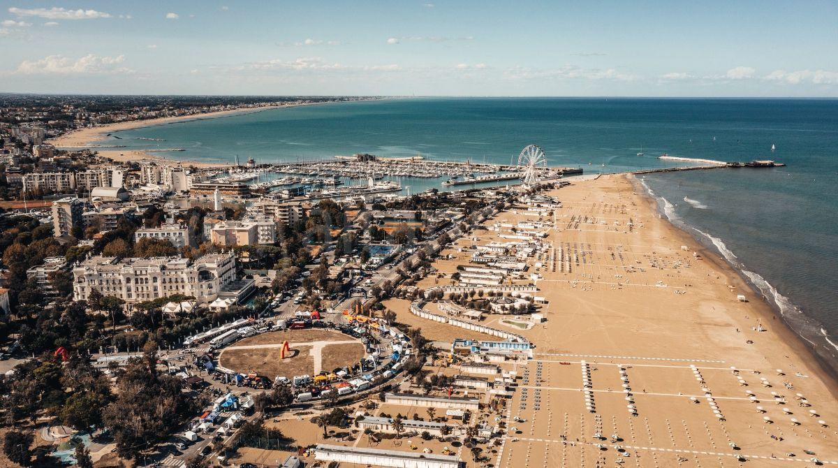 Turismo, previsioni positive per Pasqua a Rimini grazie alle visite dall'estero - Rimini dall'alto - ph rally cool