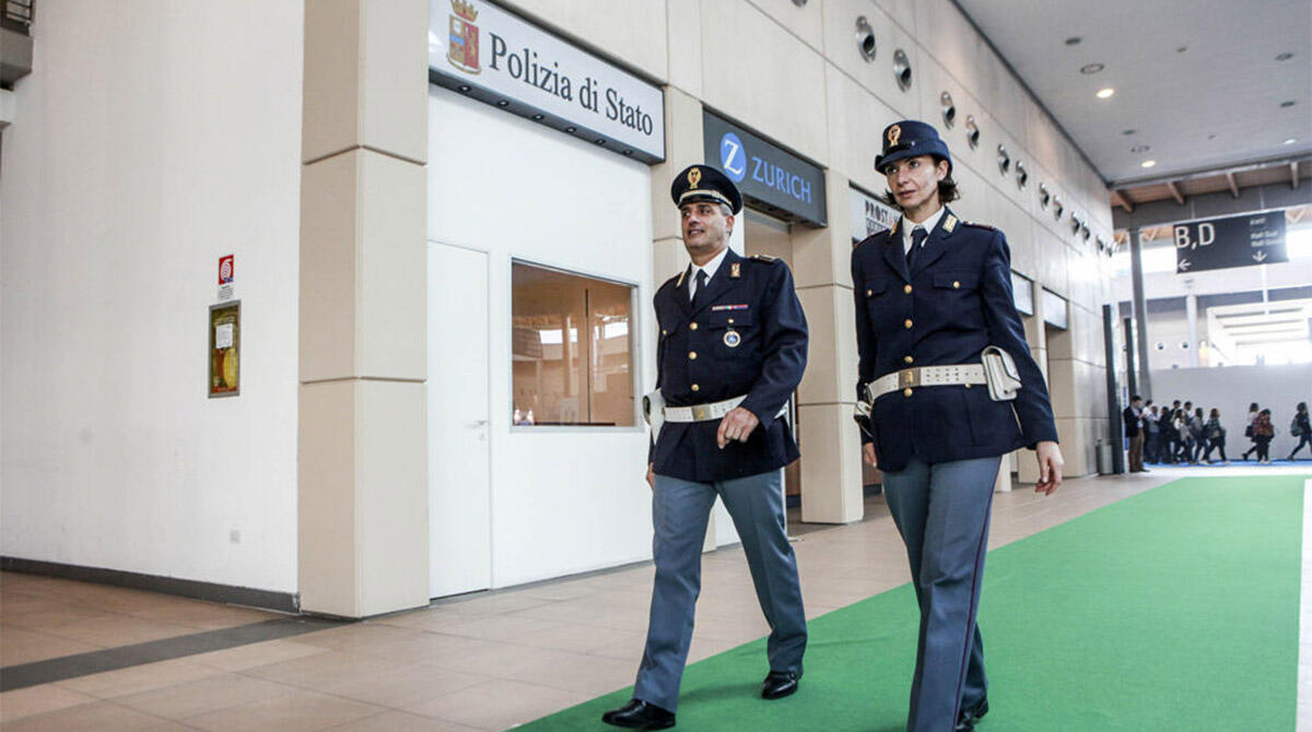Si fingono sordomuti e chiedono offerte in denaro in fiera a Rimini: fermati dalla Polizia - Repertorio