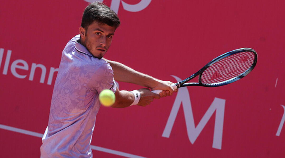 Tennis, impresa del pesarese Luca Nardi, figlio del notaio Dario: batte Djokovic in tre set - Luca Nardi