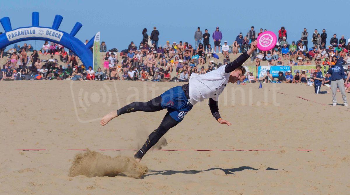 Pasqua "Sportiva" a Rimini: dal Paganello alle passeggiate per "smaltire i cappelletti" - Rimini; 10/04/2023: Comune RN, Ufficio Stampa, Paganello, frisbee, giovani sportivi
©Riccardo Gallini /GRPhoto