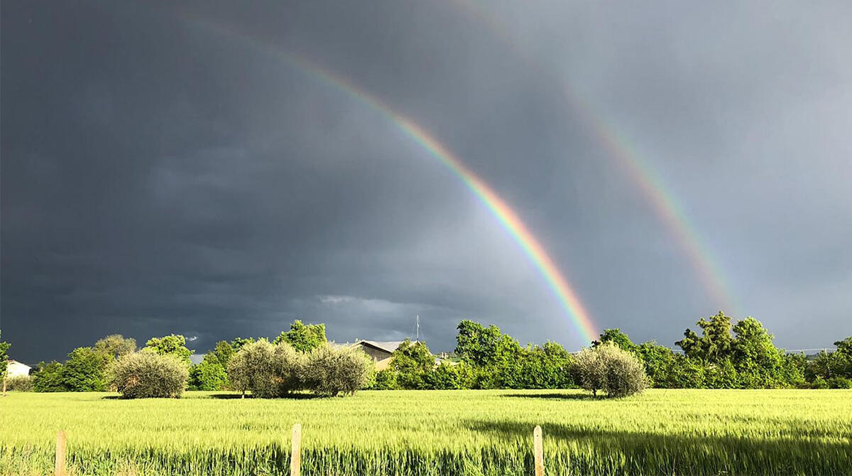 Pasqua: prime proiezioni meteo per Rimini e Provincia. La settimana inizia con tempo variabile - Santarcangelo dopo la pioggia - Foto di Samuel Orlandi (Staff Centro Meteo Emilia Romagna)
