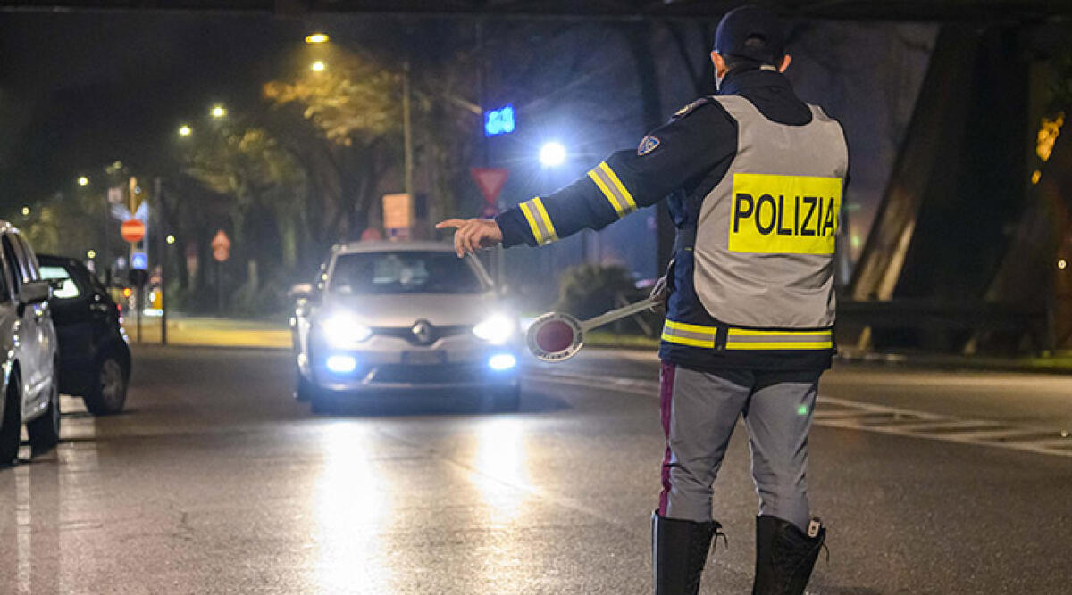 Ubriaco alla guida di una Mercedes rubata: 50enne fermato a Rimini - Foto di repertorio ©Riccardo Gallini /GRPhoto