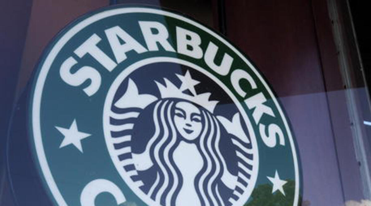 Starbucks apre a Rimini e cerca personale, il colosso del caffè approda alle Befane - Il logo Starbucks