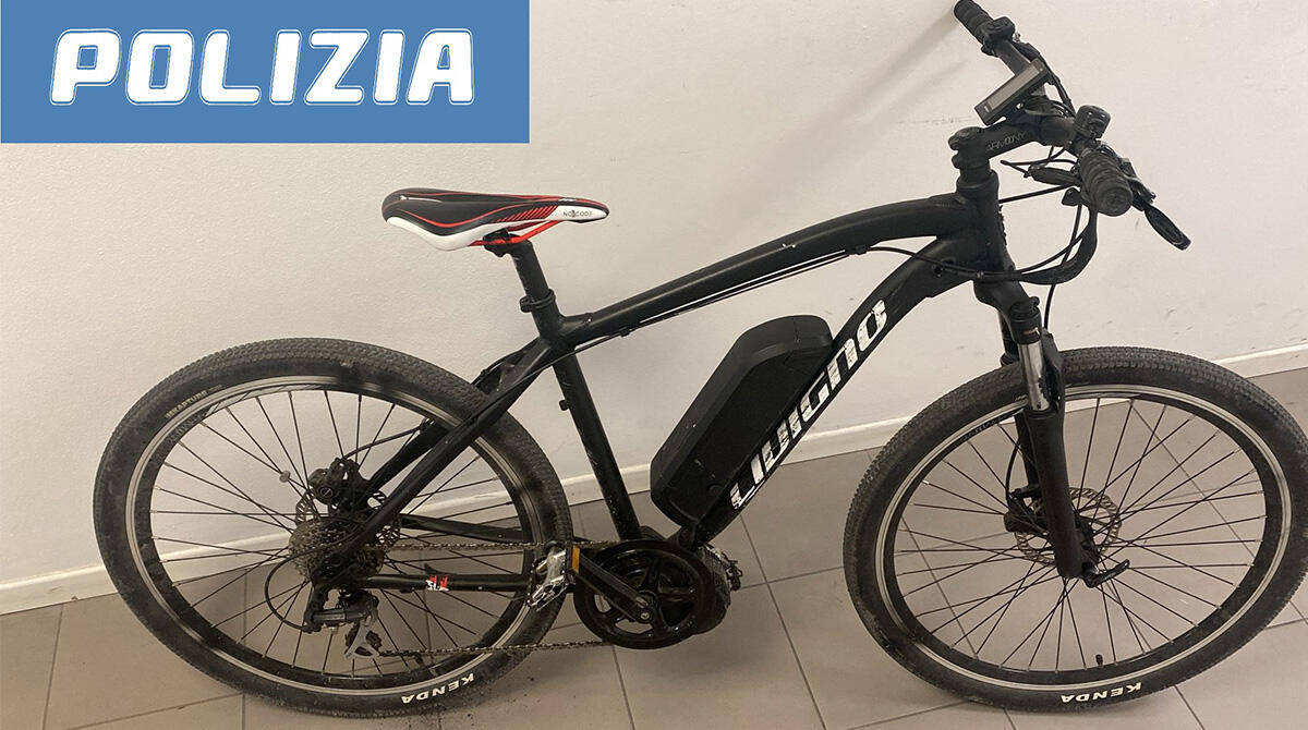 Riconosce la bici elettrica che gli era stata rubata: la fotografia inchioda il "ricettatore" - 