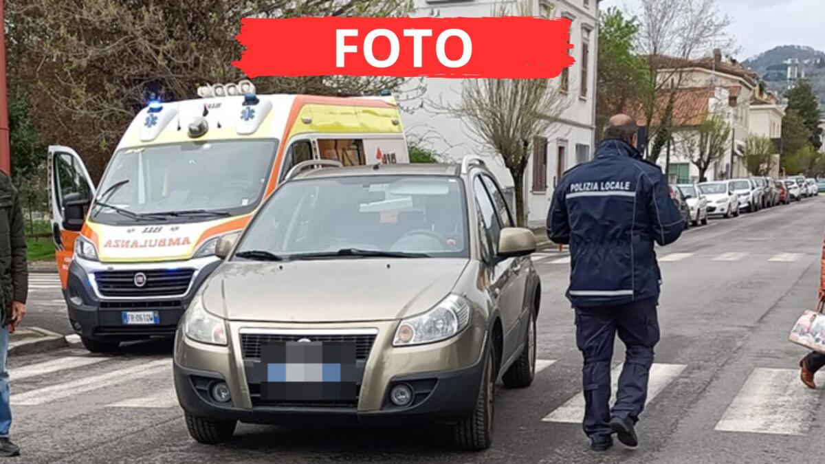 Pedone investito sulle strisce, è grave - Il luogo dell'incidente. Foto Amato Ballante