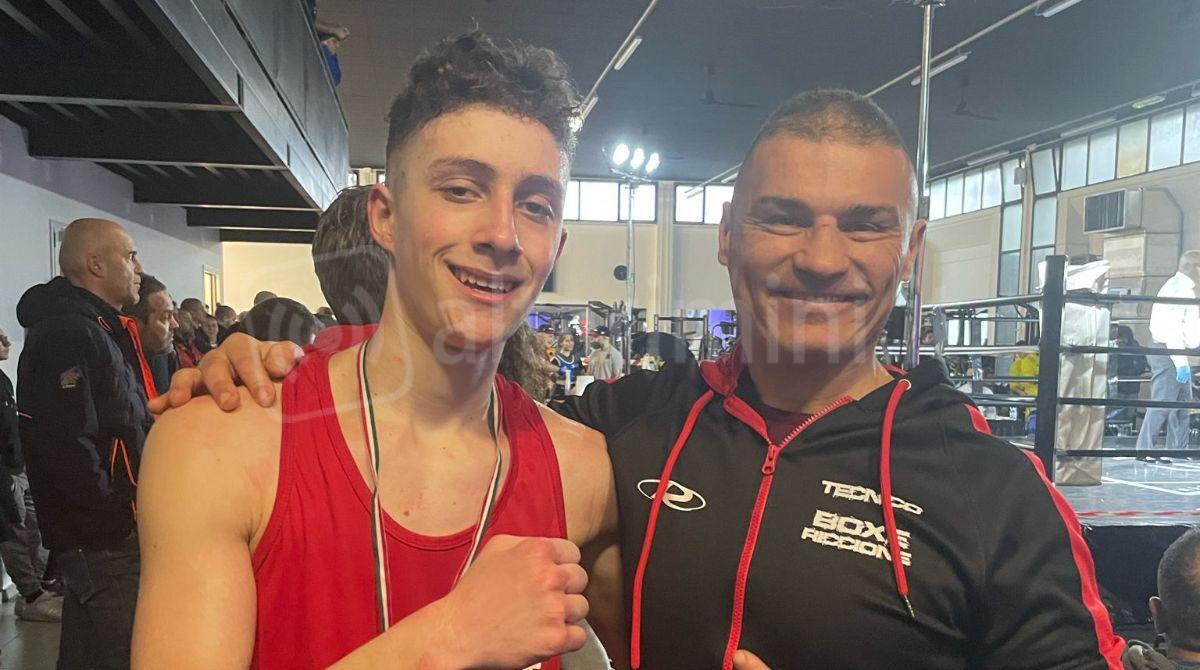Riccione, prima volta sul ring per Isacco Mazzoli ai regionali esordienti di boxe - Isacco Mazzoli e Ettore Iobbi