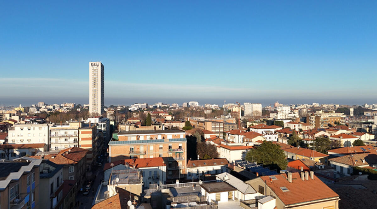 Rimini, 17ª città con il miglior clima in Italia: la costiera romagnola al top della vivibilità ambientale - Veduta panoramica della città
