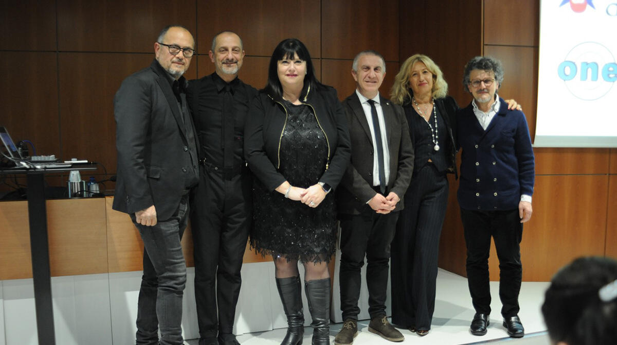Andrea Amadei è il nuovo presidente di Zeinta di Borg: l'annuncio tra gli imprenditori - Il nuovo Presidente Andrea Amadei a destra con il direttivo, con Paolo Manocchi, con gli amministratori e con Tonino Bernabè di Romagna Acque