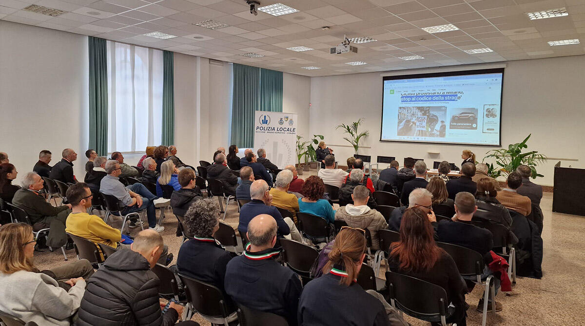 Promuovere la sicurezza stradale nel cicloturismo: l'incontro a Riccione - Convegno guide cicloturistiche Polizia locale a Riccione