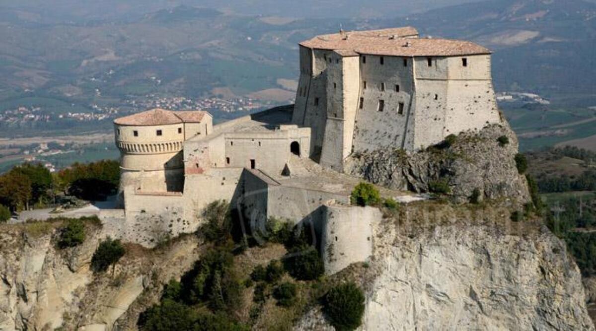 Spopolamento aree interne: una riflessione di Fer-Menti Leontine con il professor Ciuffetti - San Leo (foto di repertorio)