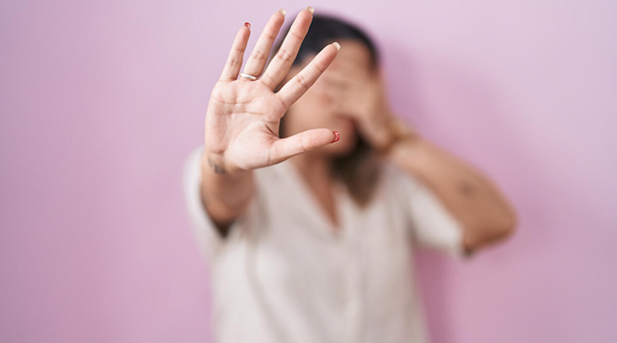 Rimini, due anni di violenze sulla compagna incinta: scatta il bracciale elettronico - Foto di repertorio