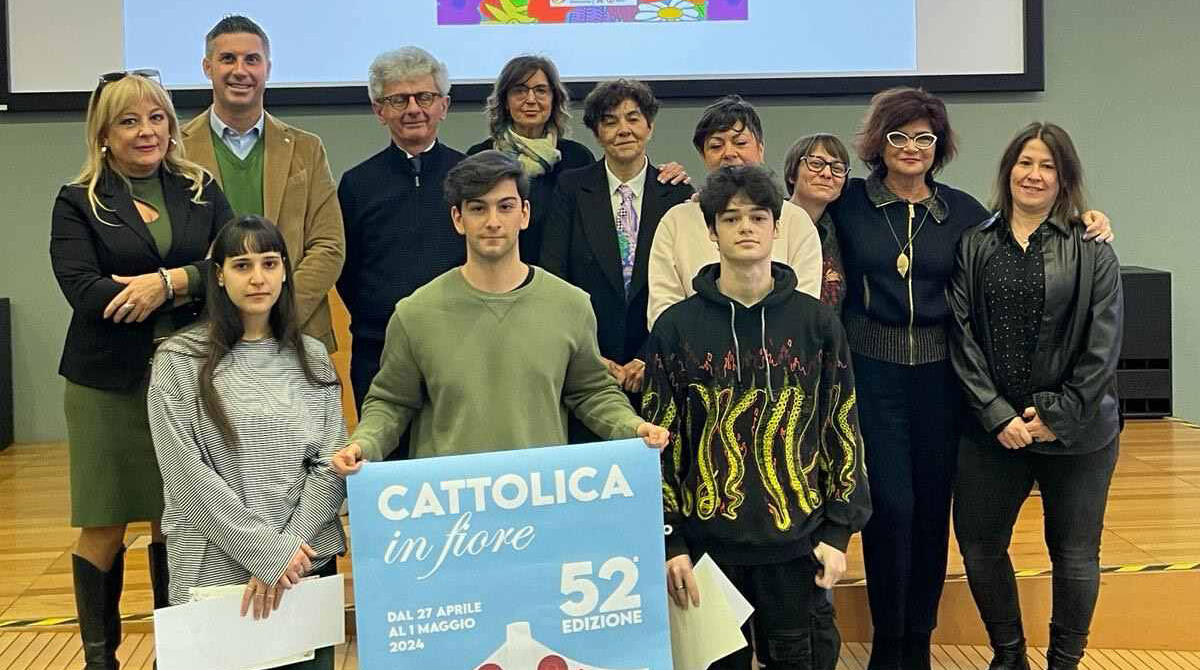 Torna Cattolica in Fiore, la Regina si colora: il logo ideato da uno studente - 