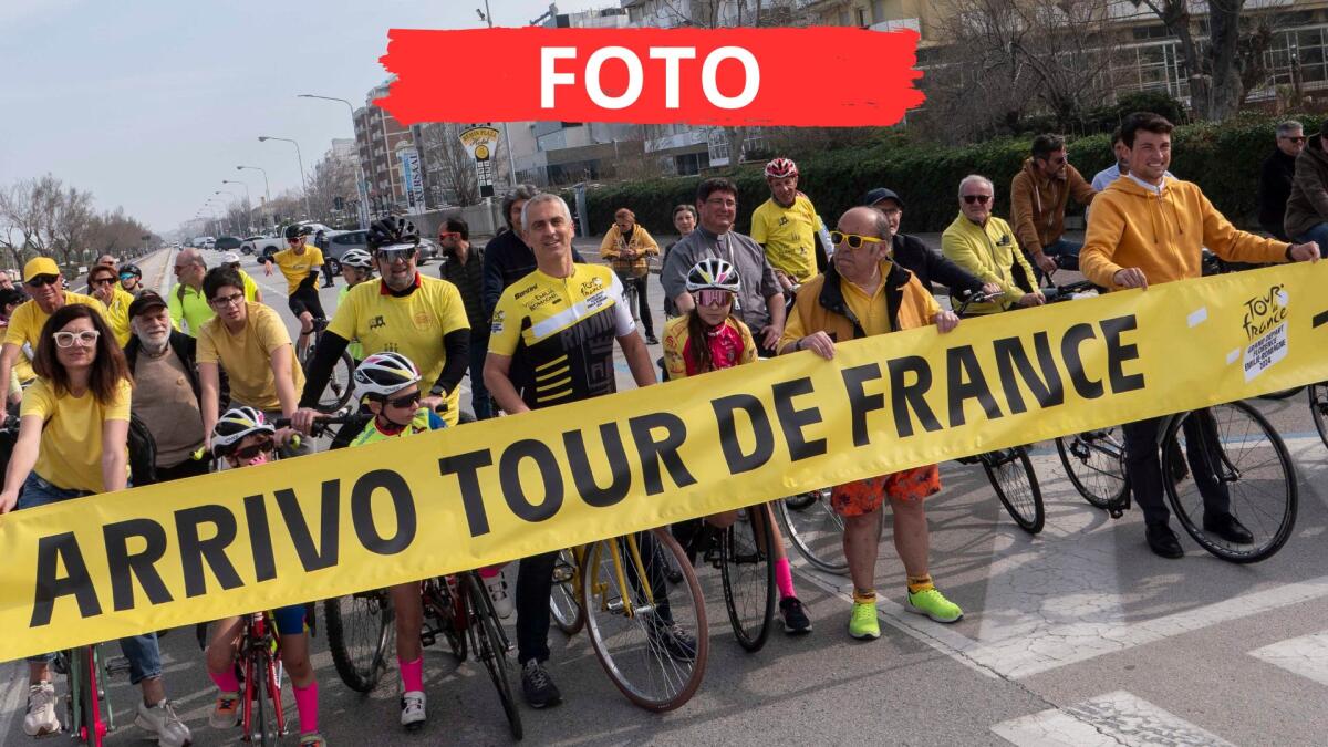 Il conto alla rovescia è iniziato: Rimini accoglie il Tour con un mare di eventi. Le iniziative - Il sindaco vestito da ciclista