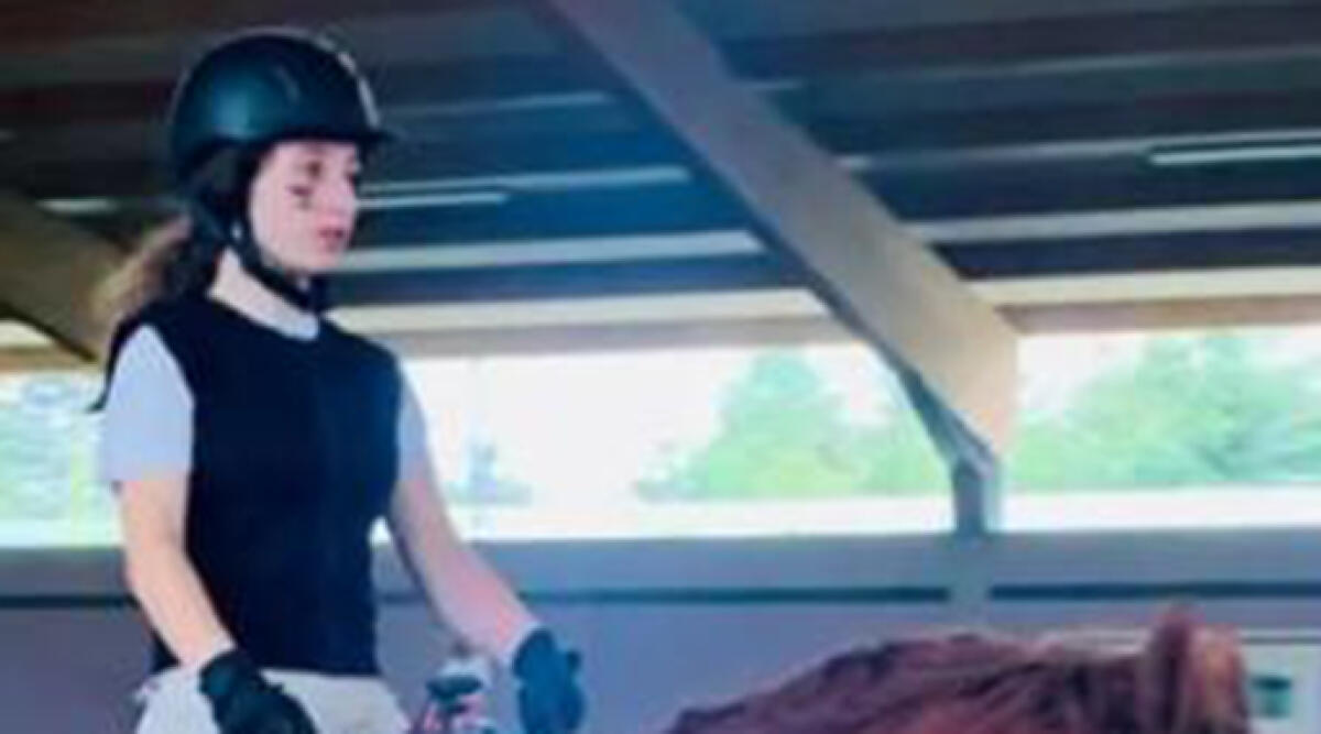 Non ce l'ha fatta la 13enne colpita da un calcio del cavallo, morta Arianna Giaroli - Arianna Giaroli