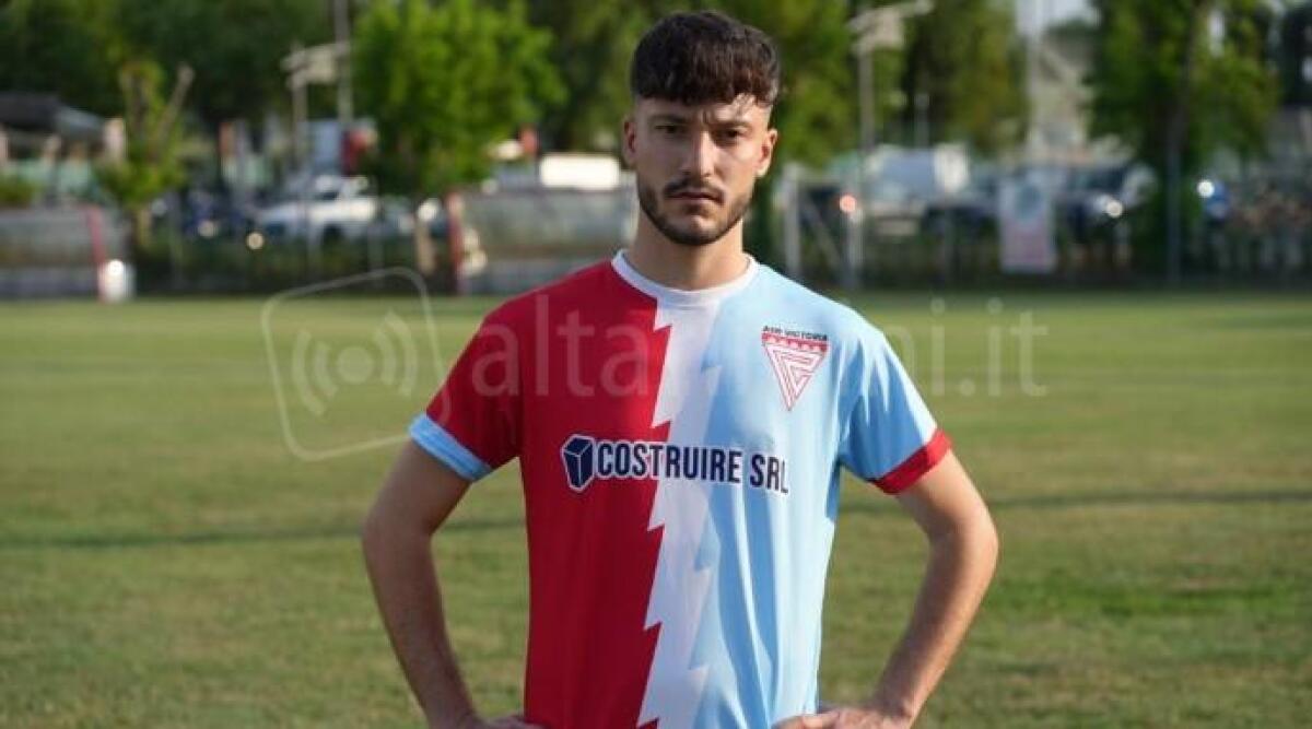 Calcio Prima, Victoria: Davide Fabbri lancia la sfida alla capolista Riccione - 