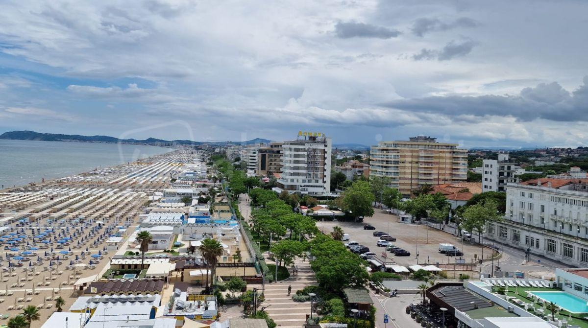 Riccione, da venerdì attivi i parcometri nella zona turistica - 