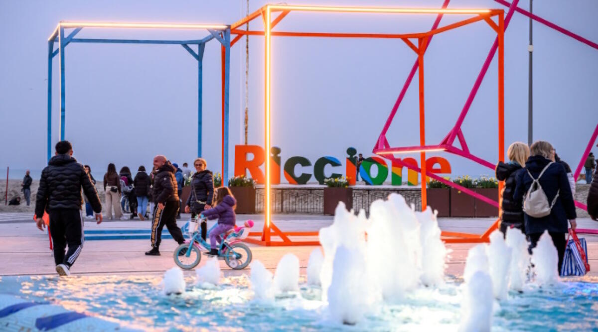 La grande festa per la Pasqua di Riccione è iniziata - Gli allestimenti di Pasqua 2024 a Riccione