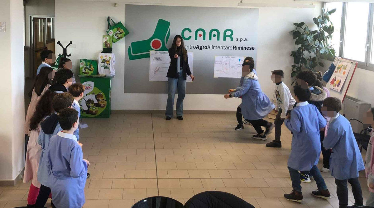 I bambini al Caar per conoscere e apprezzare frutta e verdura: il progetto Scuola con gusto - 