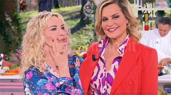 Un fermo immagine della trasmissione ‘E’ sempre mezzogiorno’ di Rai Uno