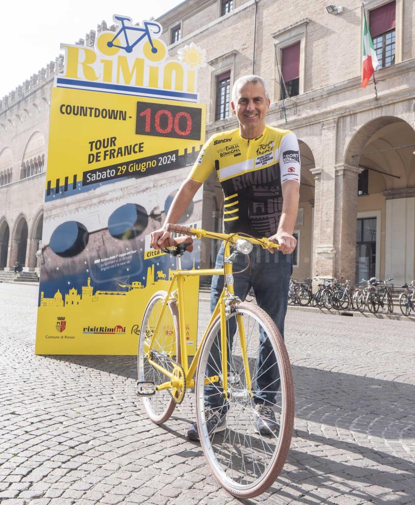 Rimini; 21/03/2024: Comune RN Uff Stampa, allestimenti in attesa del Tour de France. Jamil Sadegholvaad©Riccardo Gallini /GRPhoto