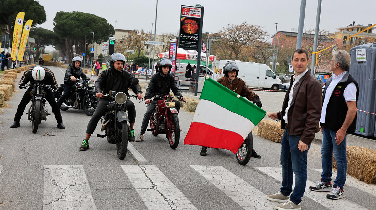 40 moto d'epoca per un'emozionante rievocazione storica a Misano - PH MARZIO BONDI