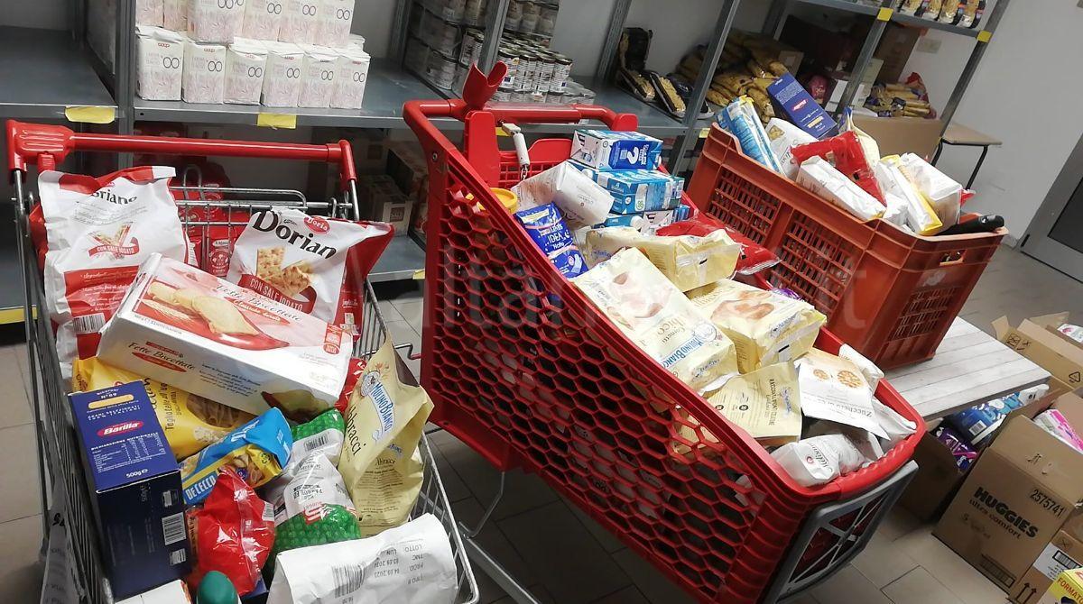 Spesa gratis per le famiglie in difficoltà: a Riccione riapre l'Emporio solidale - 