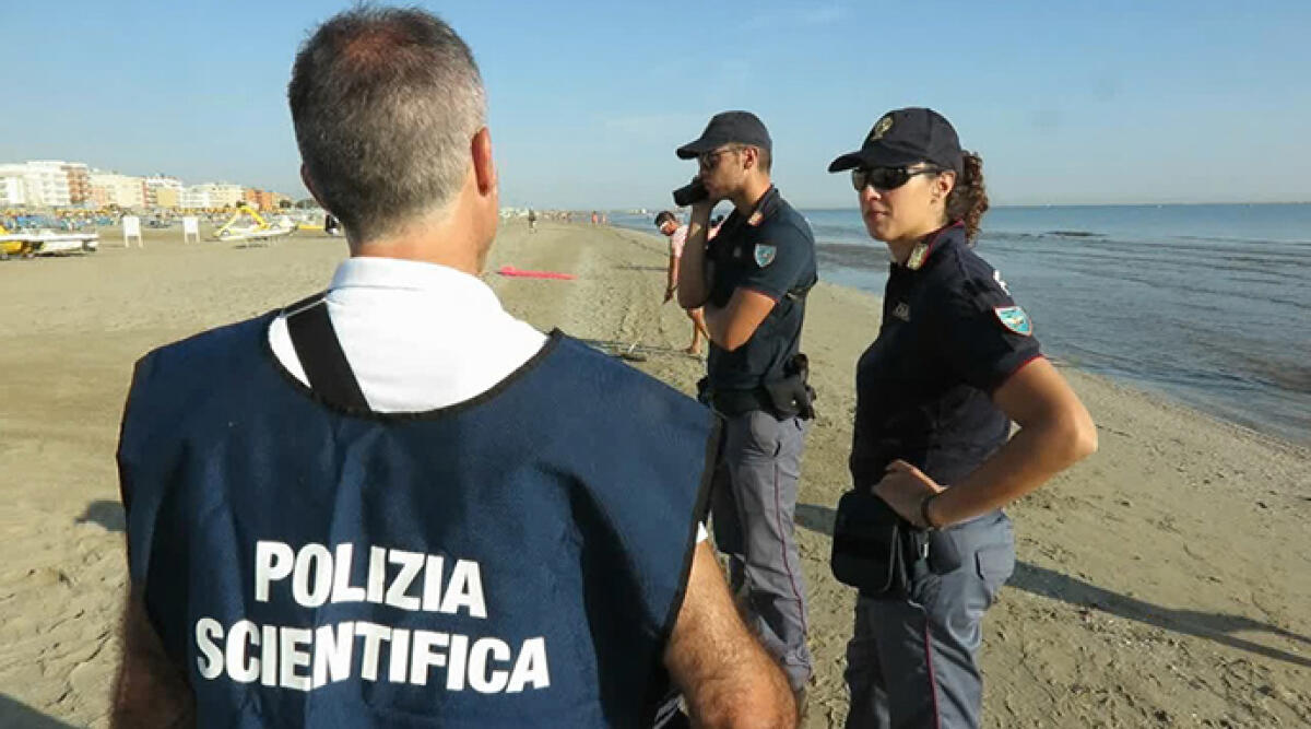 Quindicenne violentata sulla spiaggia di Rimini, adolescenti si pentono per evitare la condanna - Archivio
