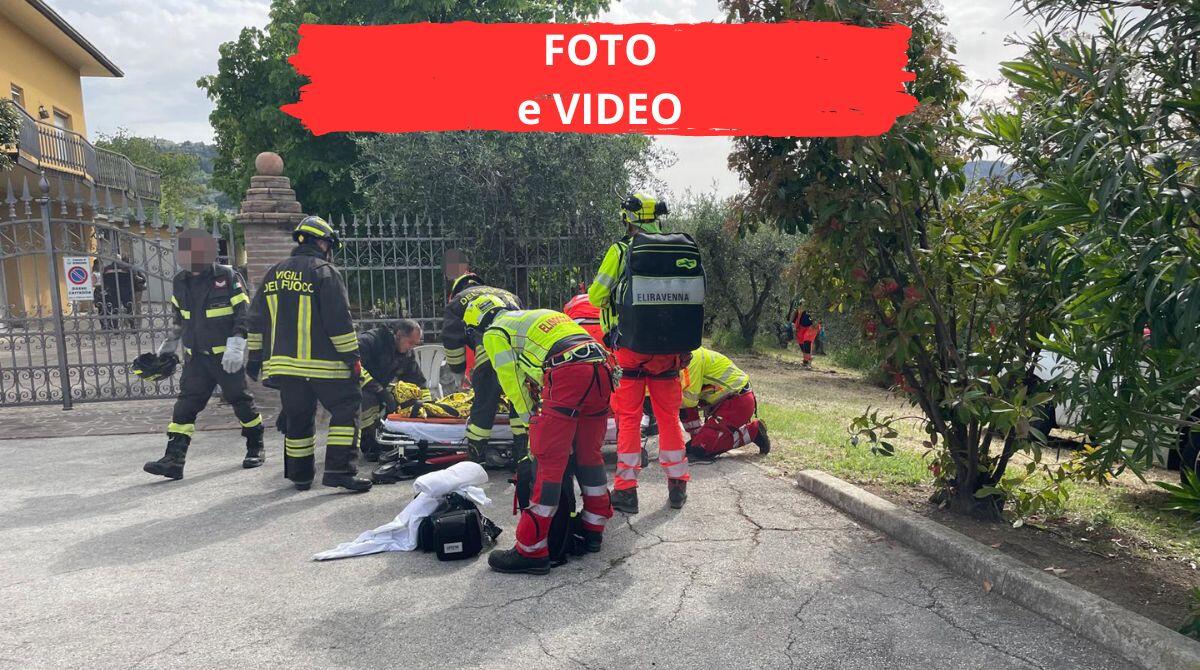 Si ribalta con il trattore in un campo di olivi: anziano estratto ed elitrasportato in ospedale - Le immagini dell'incidente avvenuto a Villa Verucchio