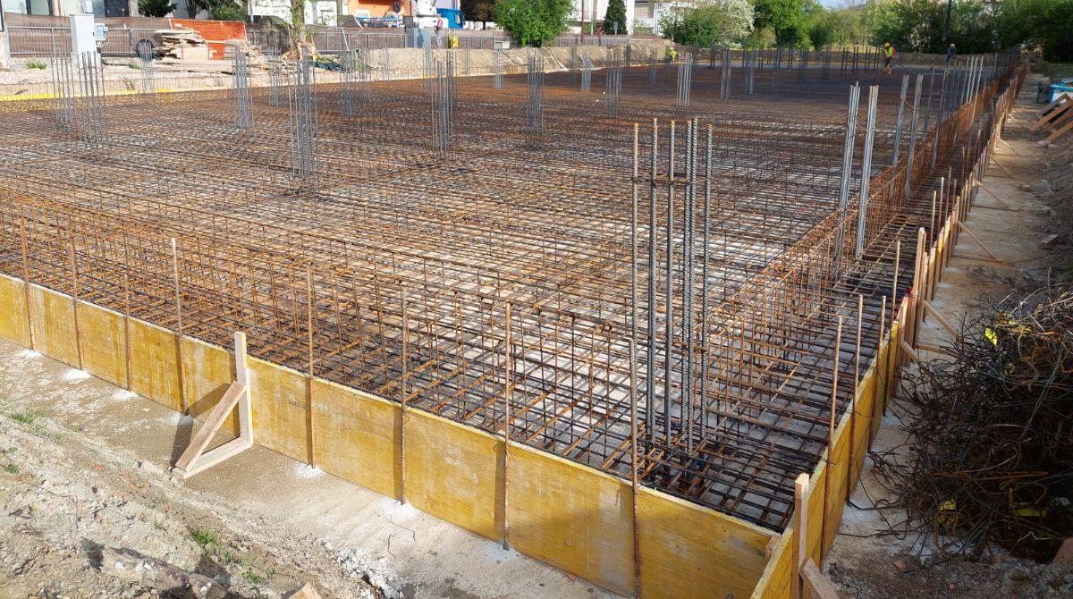 Cantiere nido "Girotondo" a Rimini: partiti i lavori per le fondazioni - Il cantiere del nido "Girotondo"