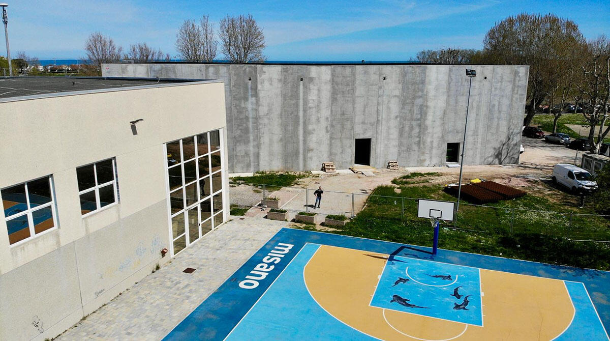 Misano, prende forma il nuovo palazzetto dello sport: in estate il termine dei lavori - Nuovo palazzetto Misano Adriatico