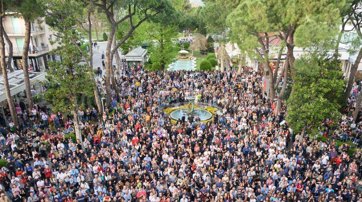 Riccione e il "Giardino Urbano": riqualificazione di P.le Ceccarini e dei Giardini Montanari - Piazzale Ceccarini e i Giardini di Montanari in occasione di un concerto