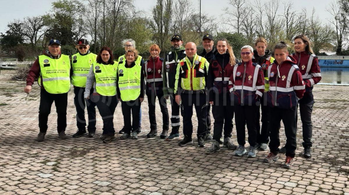 Cani poliziotto si esercitano all'ex Aquabell di Bellaria - 