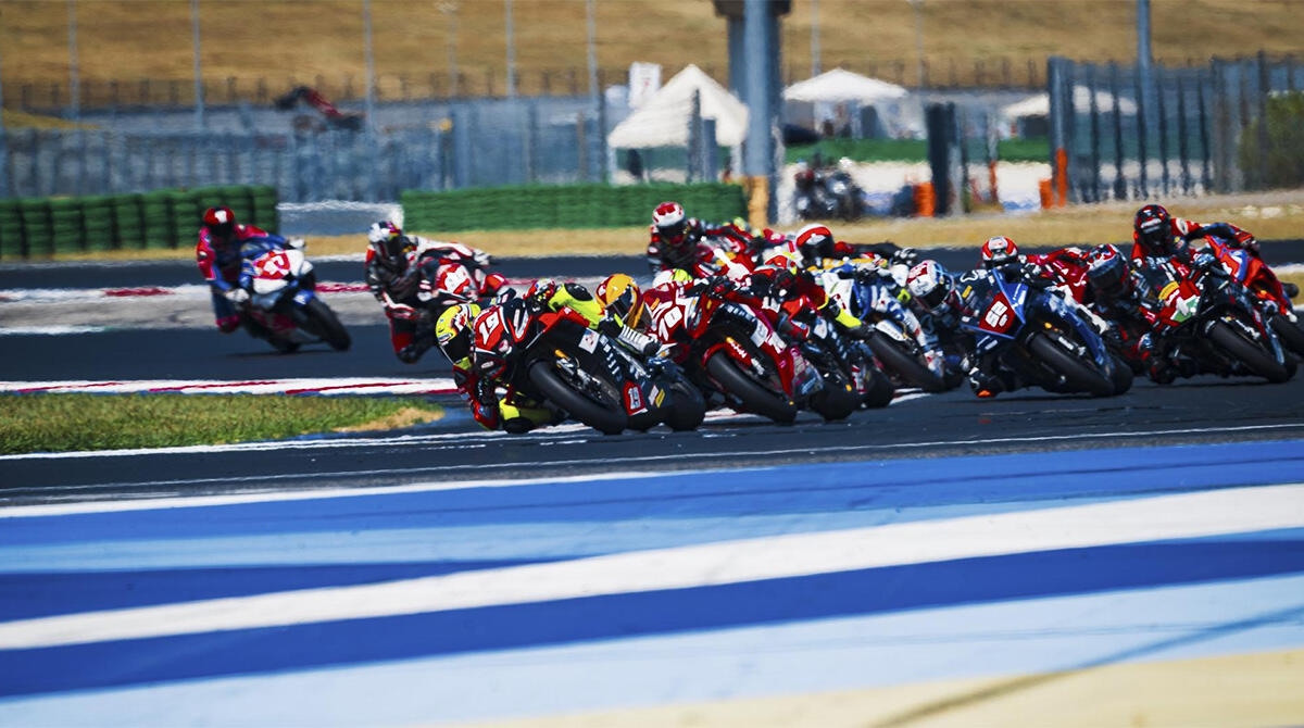 Moto, Dunlop CIV: a Misano doppietta per Pirro (Superbike), Sabatucci (Supersport 300) e Ruda (Moto3) -