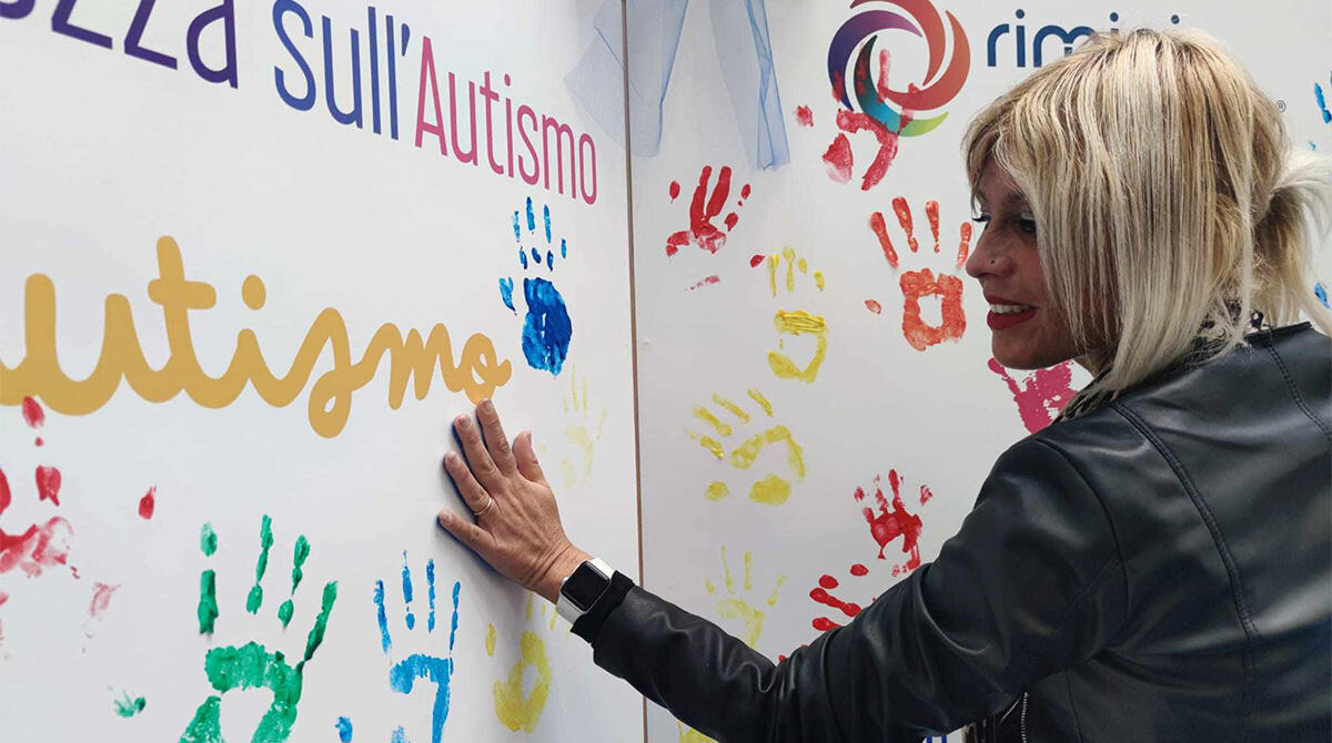 Lasciare un'impronta, l'iniziativa alle Befane per la giornata sull'Autismo - 