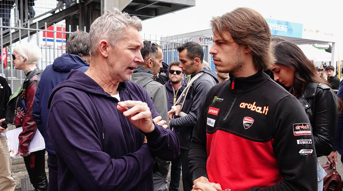 Emilia-Romagna Round del WorldSbK: anticipazione elettrizzante al Eicma Riding Fest 2024 - Troy Bayliss e Nicolò Bulega (foto Petrangeli)