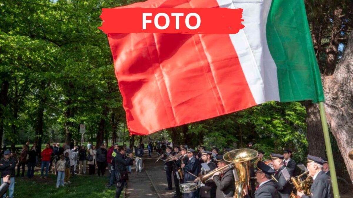 25 Aprile, un corteo fa tappa nei luoghi della memoria di Rimini: grande partecipazione - 