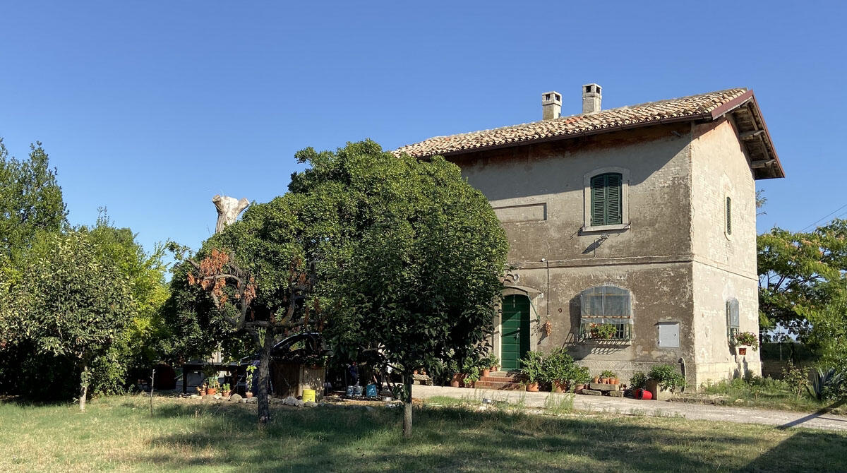 Al via i lavori di ristrutturazione dei 2 caselli lungo l’ex ferrovia Santarcangelo-Urbino - Casello dell'ex ferrovia in via Rughi, Santarcangelo di Romagna