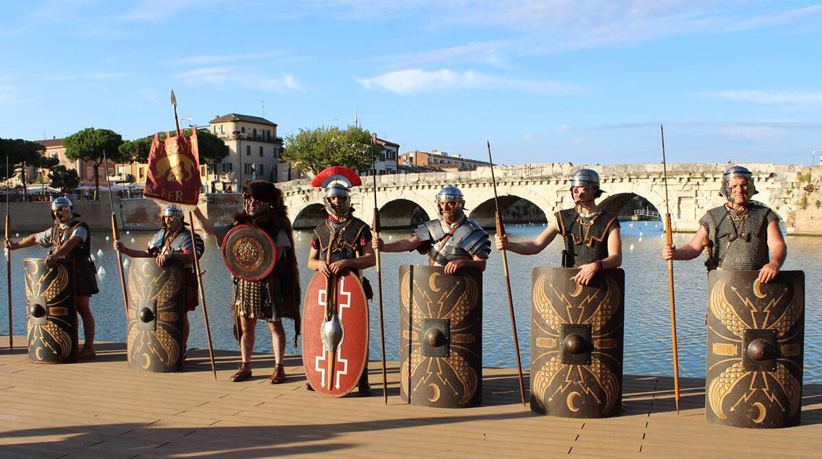 Dalla passeggiata con il Legionario a Fellini: le visite guidate alla scoperta di Rimini nel primo weekend di Aprile -