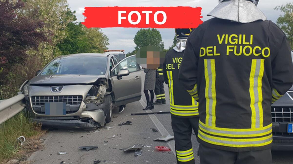Tamponamento a Rimini: tre auto coinvolte. Due lievi feriti e traffico rallentato - Una delle auto tamponate