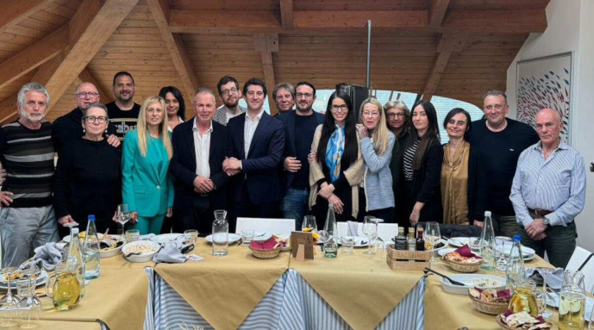 E' Antonio Mignani il candidato di centrodestra per la corsa alle amministrative a Misano - La foto di gruppo del gruppo di centrodestra