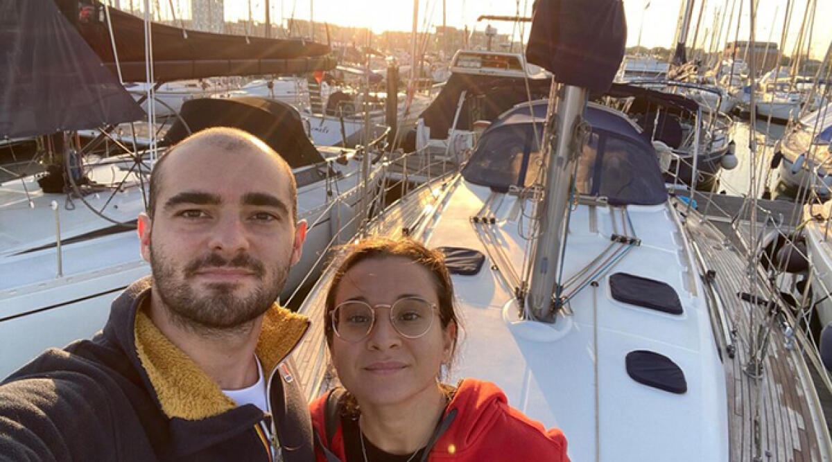 Vita in barca mentre lavorano da remoto, la scelta di due fidanzati - Federico Caggiano e Elena Costa